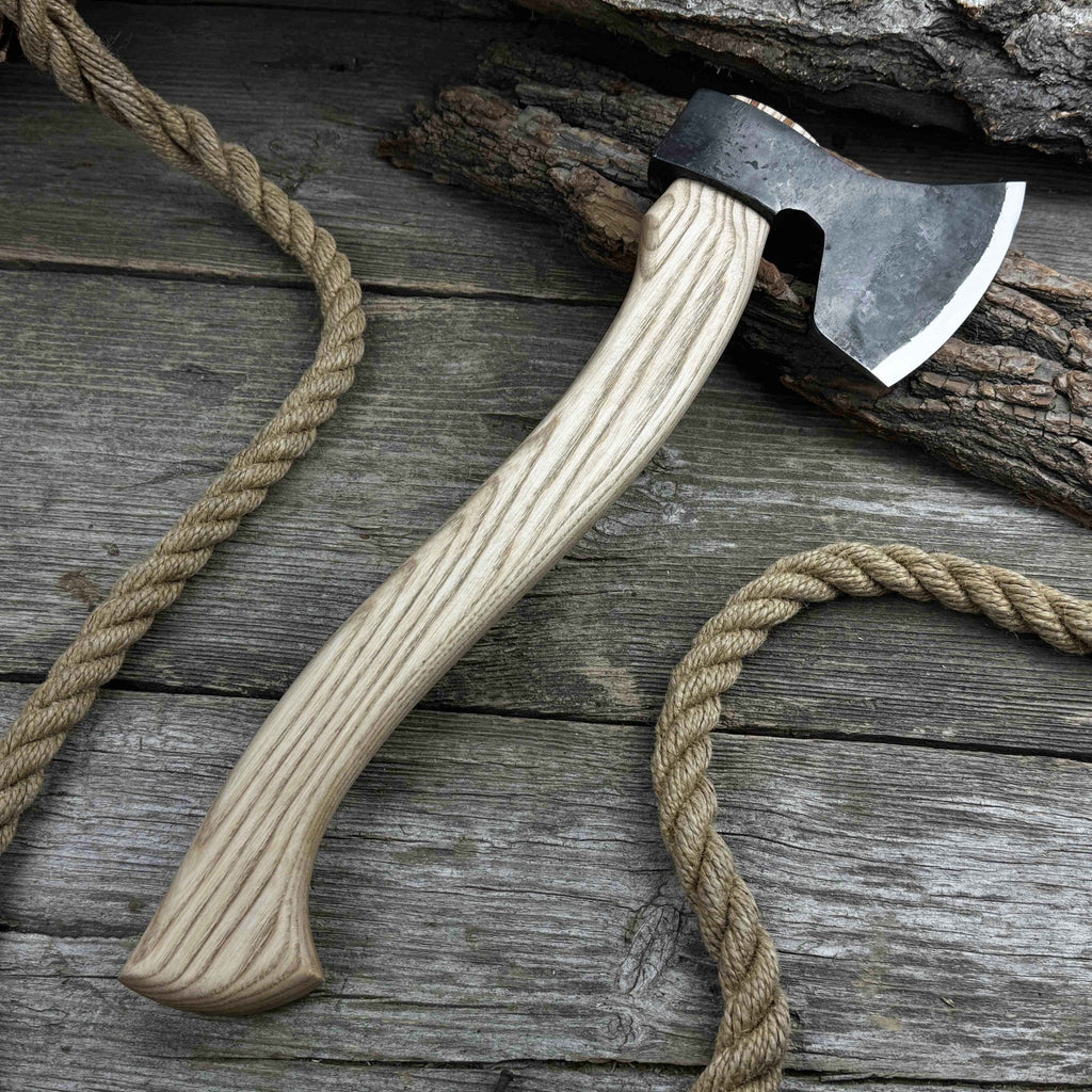 Chopping Axe with Leather Back Carry Pouch, 1.05 kg (2.2 lb)